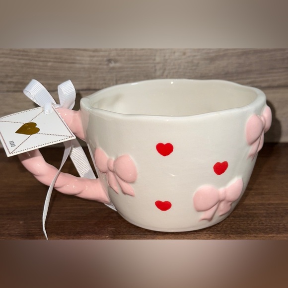 Super Cute Ceramic Mug with Red Hearts ❤️  and Pink Bows 🎀  Valentines Day - Picture 3 of 10